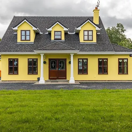 Yellow House Feriehus *