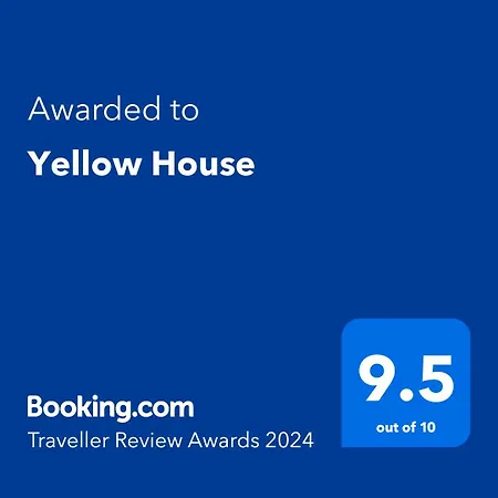 Hébergement de vacances Yellow House