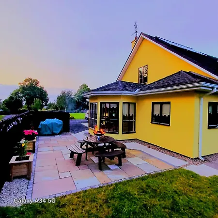 Yellow House Holiday home