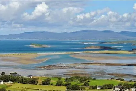 Yellow House Holiday home Westport