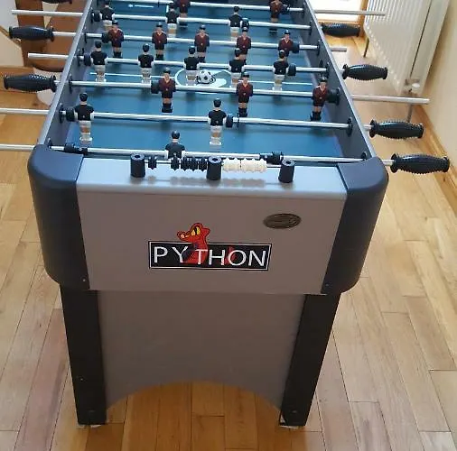 Yellow House Westport